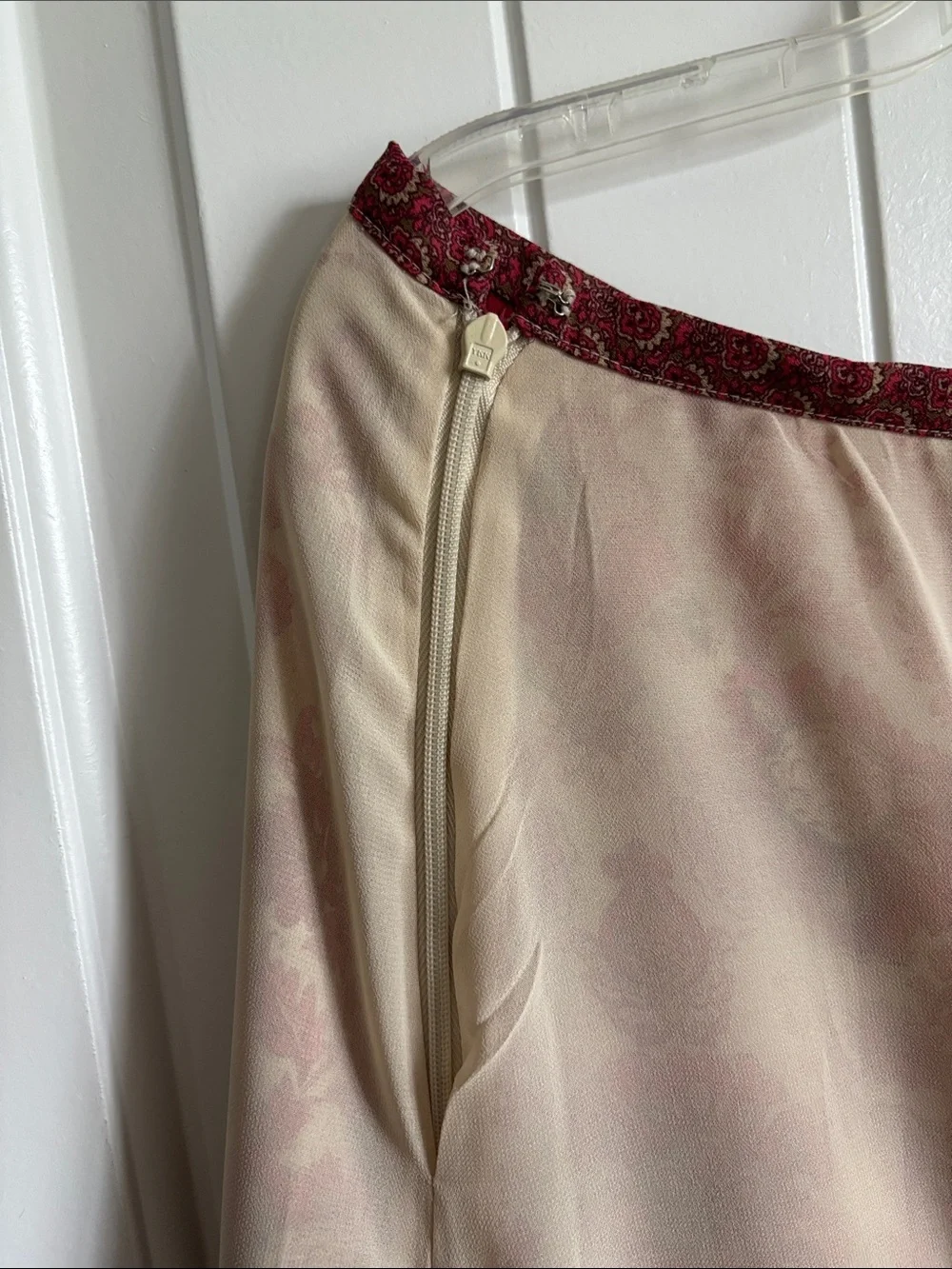 LOFT Pink Floral Tiered A-Line Skirt on Cream